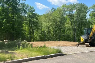 75 Gleneagle Rd, Middlebury, CT 06762 - Photo 1
