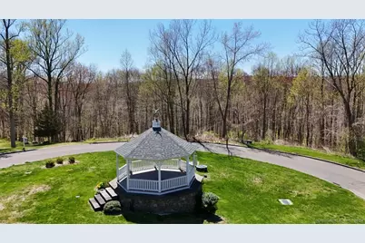 75 Gleneagle Road, Middlebury, CT 06762 - Photo 17