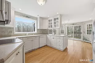 239 Natchaug Dr, Glastonbury, CT 06033 - Photo 5