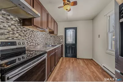 209 Midway Oval, Groton, CT 06340 - Photo 9