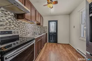 209 Midway Oval, Groton, CT 06340 - Photo 9