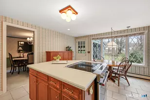 254 Carriage Dr, Glastonbury, CT 06033 - Photo 9