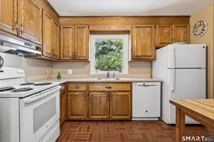 6 Acorn Ln, Norwalk, CT 06854 - Photo 7