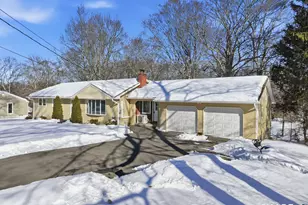 10 Fairlawn Ave, East Hampton, CT 06424 - Photo 3