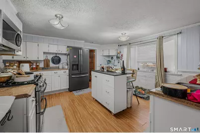 349 Naubuc Avenue #A, Glastonbury, CT 06033 - Photo 3