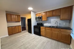 96 Balsam Ave, Bridgeport, CT 06606 - Photo 7