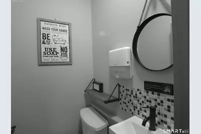 15 East Main Street, Clinton, CT 06413 - Photo 5