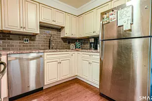 72 River Bend Rd, Stratford, CT 06614 - Photo 11