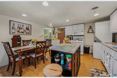 349 Naubuc Avenue #B, Glastonbury, CT 06033 - Photo 3