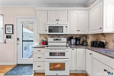 302 Gravel Street, Meriden, CT 06450 - Photo 7