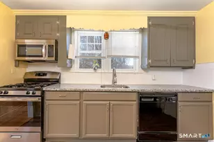 55 Bronx Ave, Waterbury, CT 06705 - Photo 15