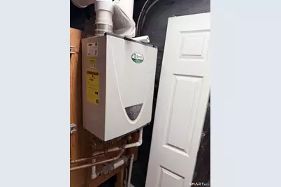 109 Wordin Avenue, Bridgeport, CT 06605 - Photo 25