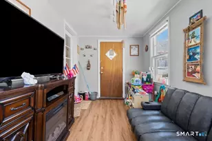 240 Valley Ave, Bridgeport, CT 06606 - Photo 21