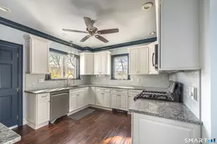 5385 Main St, Trumbull, CT 06611 - Photo 7