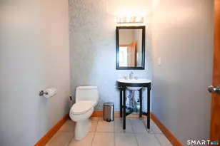 19 Longview Dr, North Haven, CT 06473 - Photo 11