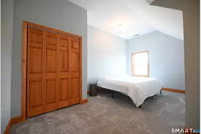 19 Longview Drive, North Haven, CT 06473 - Photo 13