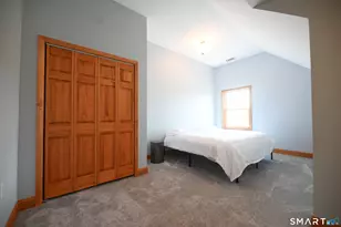 19 Longview Dr, North Haven, CT 06473 - Photo 13