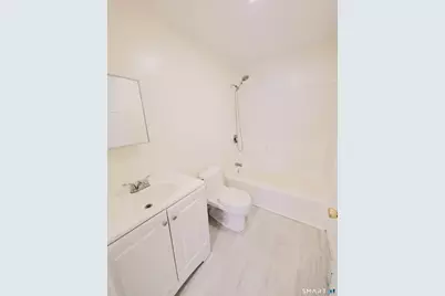 575 Burnsford Avenue, Bridgeport, CT 06606 - Photo 9