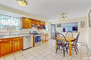 38 Eastgate Ln, Enfield, CT 06082 - Photo 11