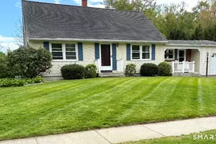 38 Eastgate Ln, Enfield, CT 06082 - Photo 5