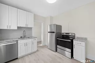 89 Maplewood Ave, West Hartford, CT 06119 - Photo 3