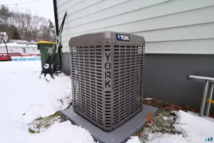 23 Ashland Ave, Waterbury, CT 06708 - Photo 21