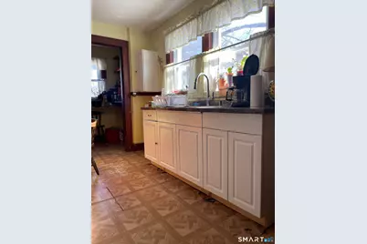 1924 Stratfield Road, Fairfield, CT 06825 - Photo 9