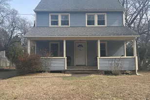 1924 Stratfield Rd, Fairfield, CT 06825 - Photo 1