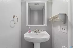 38 Butternut Ln, Rocky Hill, CT 06067 - Photo 21