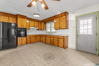 86 Roosevelt Avenue, West Haven, CT 06516 - Photo 5