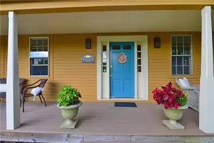 844 Wrights Crossing Rd, Pomfret, CT 06259 - Photo 1