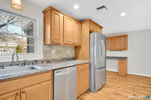 53 McKinley St, Manchester, CT 06040 - Photo 3