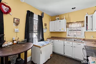 121 Cedar St, Norwich, CT 06360 - Photo 23