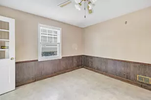 37 Herald Ave, Bridgeport, CT 06606 - Photo 17