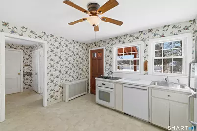 15 Townline Road, Hamden, CT 06517 - Photo 11