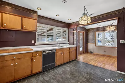 15 Ferndale Place, Stratford, CT 06614 - Photo 11