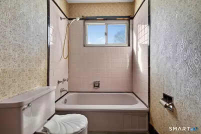 15 Ferndale Place, Stratford, CT 06614 - Photo 19