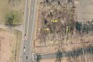 1561 King St, Enfield, CT 06082 - Photo 1