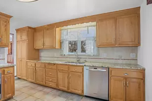 37 Glen Ave, Norwalk, CT 06850 - Photo 9