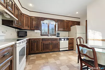 178 State Route 37, New Fairfield, CT 06812 - Photo 13