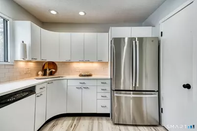 170 Heritage Village #B, Southbury, CT 06488 - Photo 11