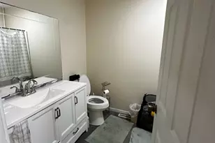 654 Laurel St, East Haven, CT 06512 - Photo 11