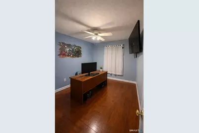 654 Laurel St Unit 1 Street, East Haven, CT 06512 - Photo 5