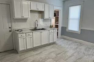 62 Rowe Ave, Hartford, CT 06106 - Photo 5