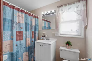 652 Black Rock Tpke, Fairfield, CT 06825 - Photo 13