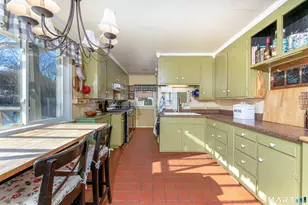 227 Rockwell St, Norwich, CT 06360 - Photo 17