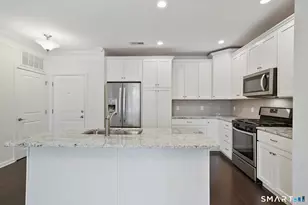 1025 Country View Rd, Danbury, CT 06810 - Photo 5