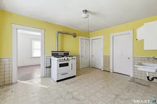 26 Magnolia St, New Britain, CT 06053 - Photo 17