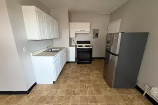 241 Lincoln St, Waterbury, CT 06710 - Photo 3