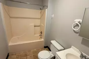 241 Lincoln St, Waterbury, CT 06710 - Photo 9